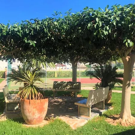 Apartamento En Golden Park Apartment *