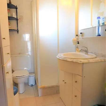 Apartamento En Golden Park Apartment *